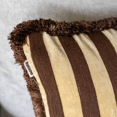 Kotabo Dekokissen mit Streifen und Fransen – 40 x 60 cm – Schokoladenbraun